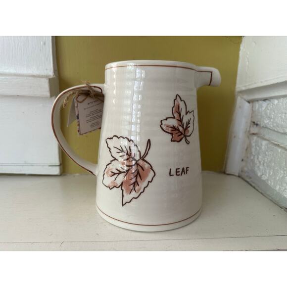 NWT Molly Hatch Leaf Leaves Harvest 56 Ounce Ceramic Pitcher - Picture 1 of 13